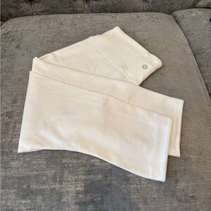 Lululemon Athletica White Align Leggings 25” - Size 6